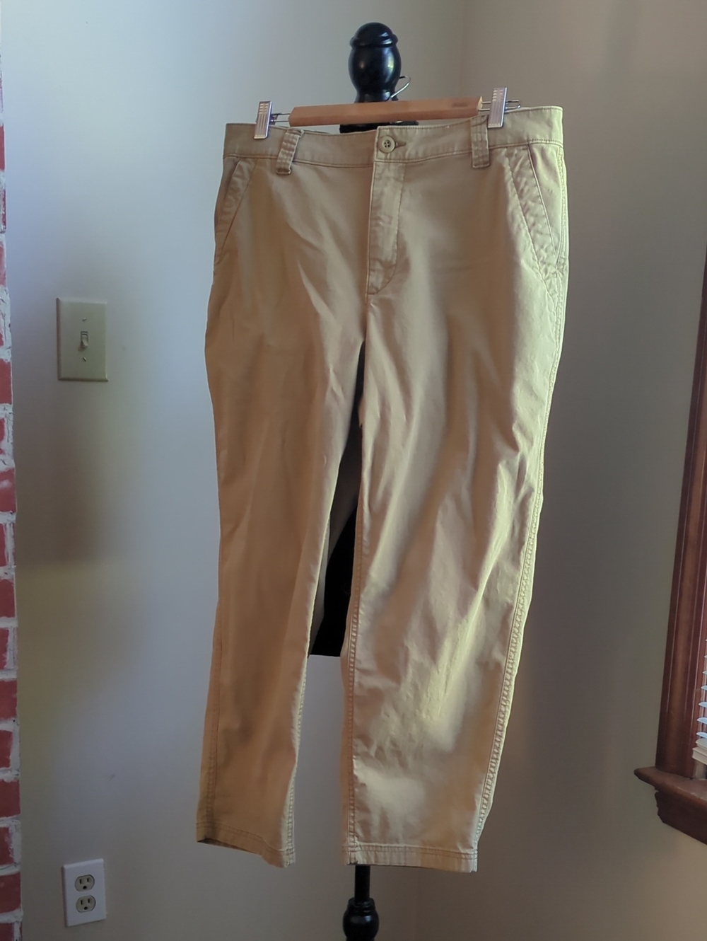 Old Navy Men’s Tan Chino Pants